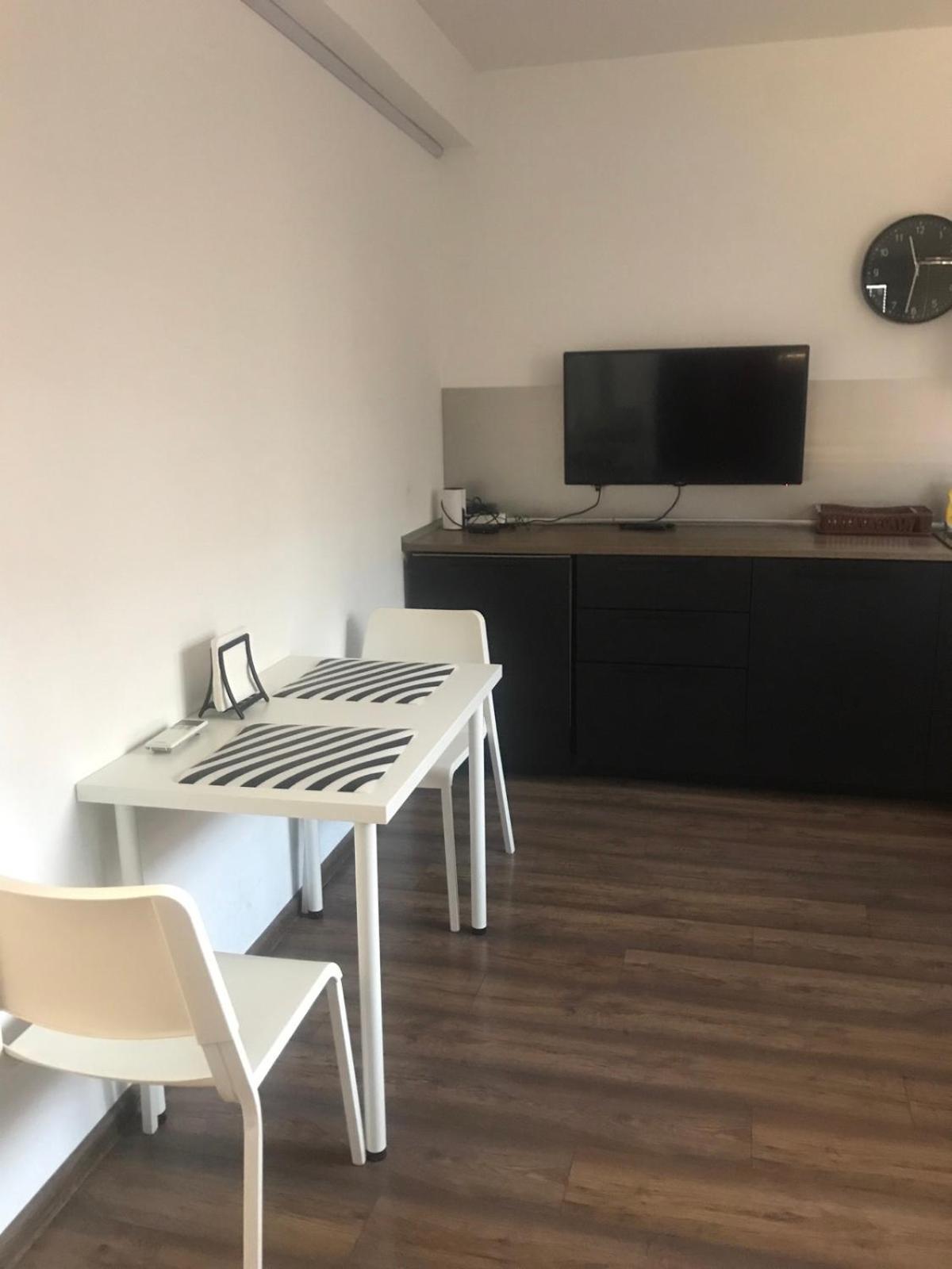 Lilia 3 Self-Check In Apartment With Hot Water Despite Prevention In The Neighborhood, Food And Drink Shop Open Until 10 Pm And Free Parking Area Next Ot 24 Hours Food And Drink Shop And Free Parking Area Szófia Kültér fotó