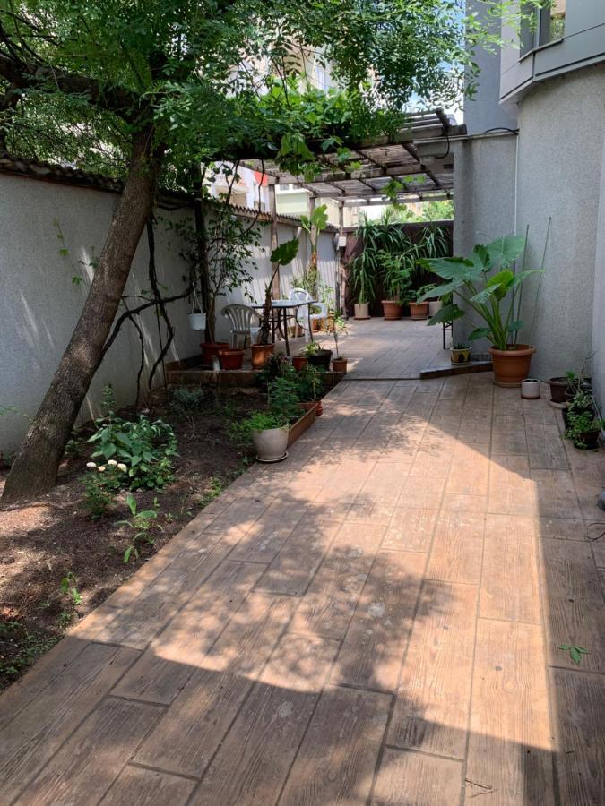Lilia 3 Self-Check In Apartment With Hot Water Despite Prevention In The Neighborhood, Food And Drink Shop Open Until 10 Pm And Free Parking Area Next Ot 24 Hours Food And Drink Shop And Free Parking Area Szófia Kültér fotó